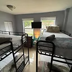 Group Stay By The Grove & Gables