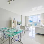 Panoramic City Views From 45Th Floor Brickell Condo