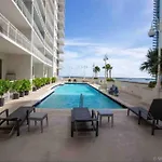 Iconic 1Br Highrise Condo Brickell-Freeparking