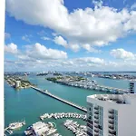 Sky High Penthouse! Water & City Views