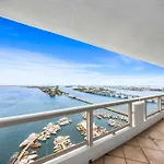 4 Bedroom Condo With Stunning Balcony View