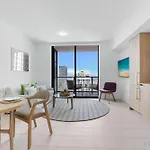 Great Studio Pool Gym & Views