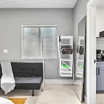 Comfy & Charming Studio W Beautiful Space!