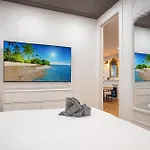 4Br Paris Style Heated Pool New Build