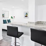 Miami Designer Apartment Unit 3