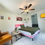 Spacious Studio Heart Of Miami