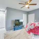 7 Mi To Surfside Beach Pet-Friendly Unit In Miami