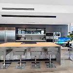 Penthouse With Stunning Views In Edgewater Miami