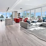 Penthouse With Stunning Views In Edgewater Miami