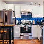Renovated Historic Coconut Grove Cottage Home