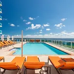 Ocean View Balcony Steps From Restaurants, Peacock Park & Marina