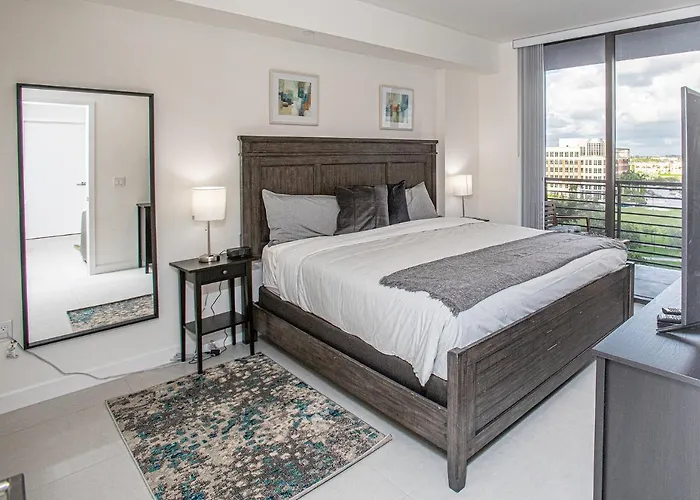 Luxury 2Bd Apartment In Downtown Doral