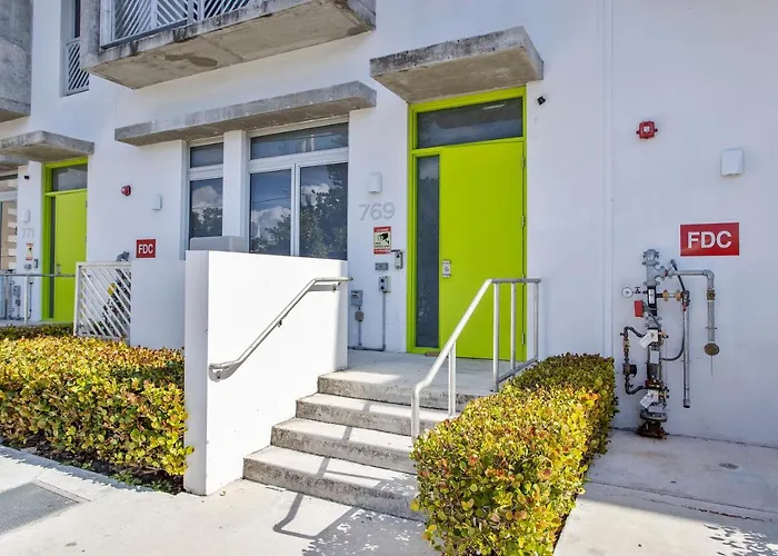 Little Havana 1 Bedroom Apartments