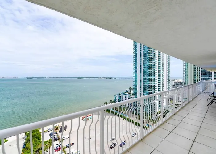 Exquisite 3Bedrooms W Top Amenities Free Parking