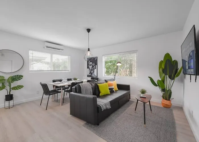Beautiful Apt 2/2 Near The Beach