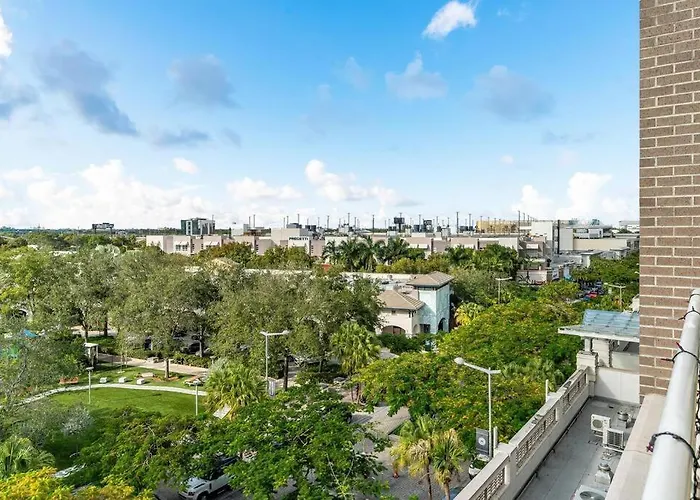 Midtown Miami Wynwood 2-Story Condo - Vice City