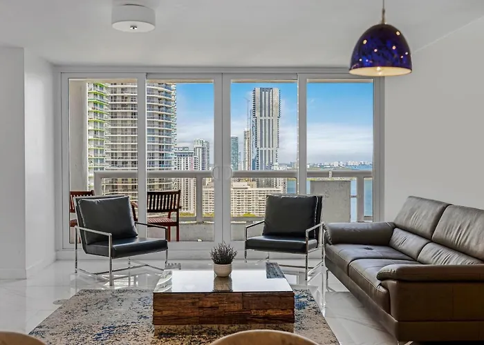 Chic Bayfront Condo With Stunning View