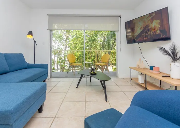 One Bedroom Apartment - With Parking & Balcony - Heart Of Wynwood
