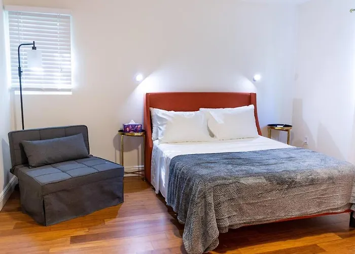 Coconut Grove Hidden Sanctuary Townhouse