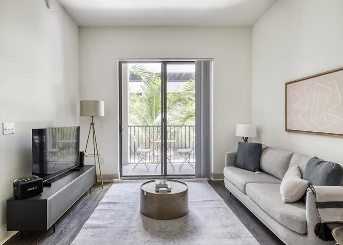 Doral 1 Bedroom W Pool Gym Mia-14