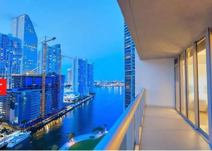 Gorgeous Bay & City View Condo In Brickell With Free Spa