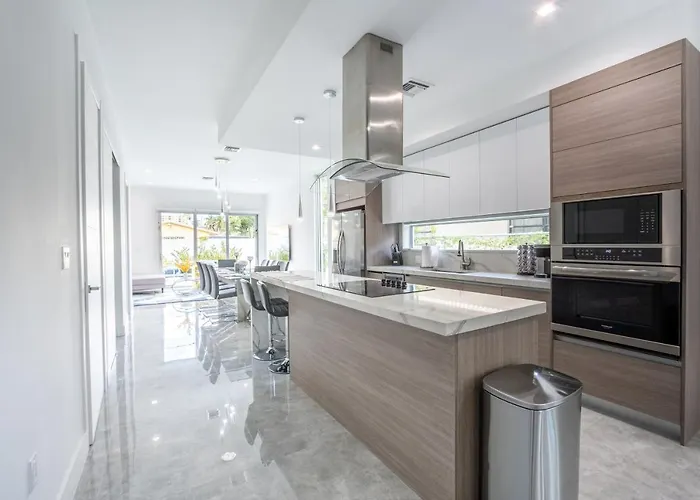 Modern 4-Bedroom Townhouse With Pool!