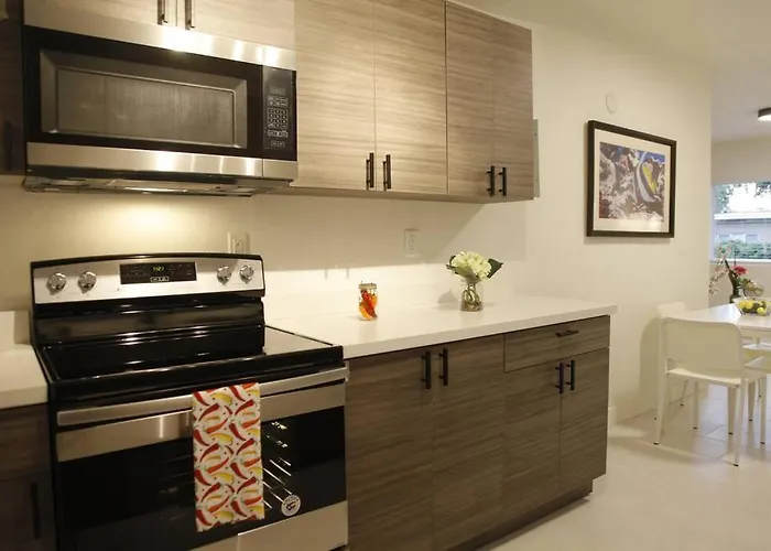 Apt 2 Miami Designer Apartment In The Upper East-Side