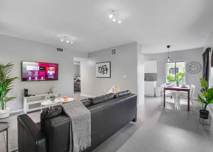 Awesome Duplex On The East Side Of Miami