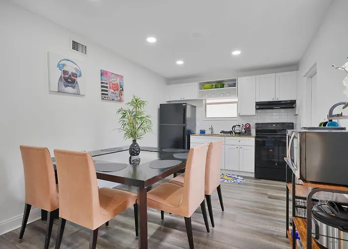 Vacay Spot Wynwood Comfort 2 Kitchen 2 Bbqs Patio Vibes, Prime Loc! 6 Blocks Away From Bars, Nite Clubs, Res, Shops