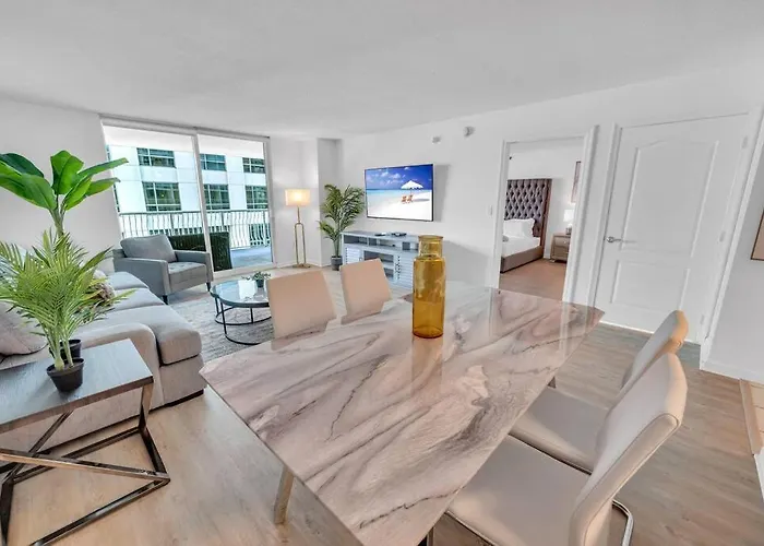 Stunning 1 Bdr 1 Bth • Brickell • Bay & City Views
