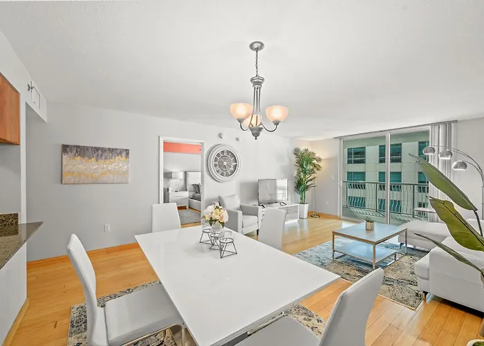 Luxurious 1 Bed Apartment • Brickell • Ocean Views