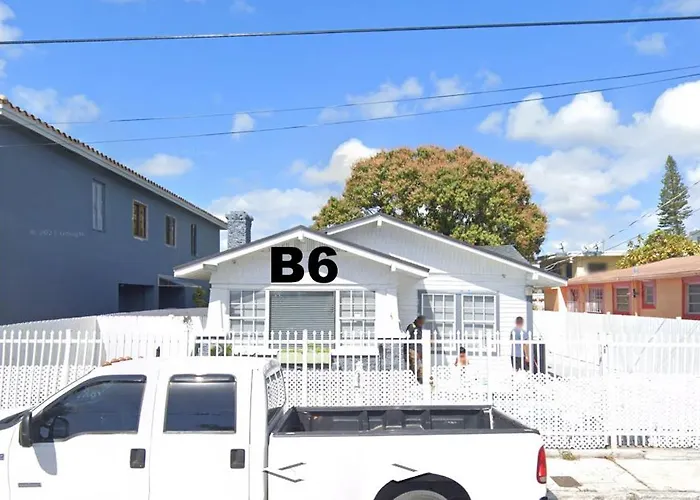 B6 Best Value On Private Bedroom With Private Bathroom In Little Havana, Miami