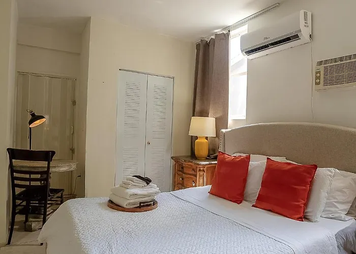 Private Room #3 Parking Tv Cable Tv, Wifi Centrally Located