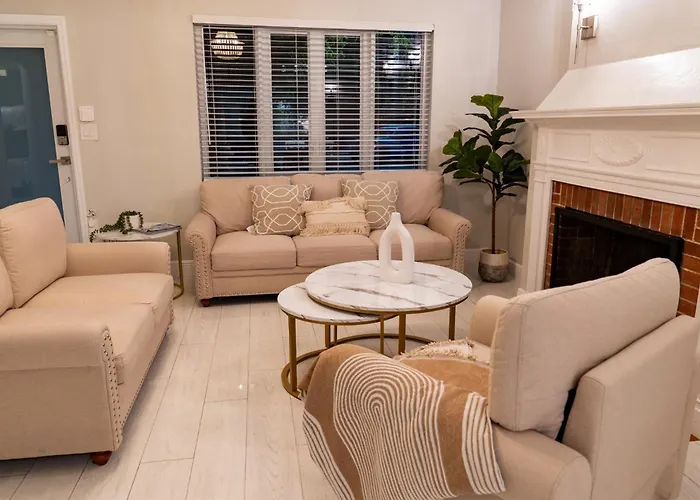 Riverside Luxury Retreat 3B ,3Ba Next To Downtown