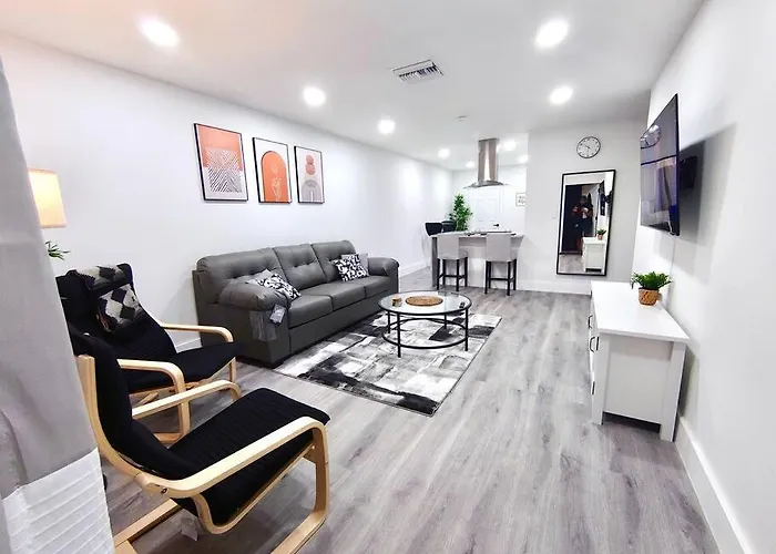 Paradise Gardens 2Bdr Unit Near Hardrock Stadium