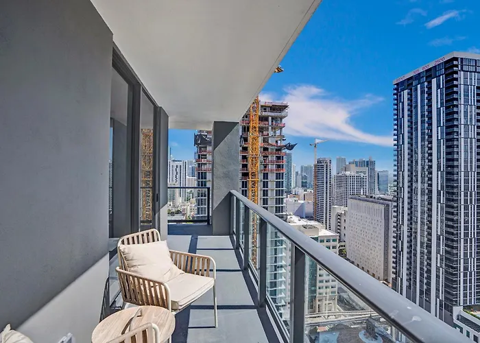 New 2-Bdrm Downtown Miami Apartment With Bay Vista