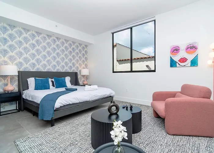 King Bed Brand New Oasis Minutes To Brickell