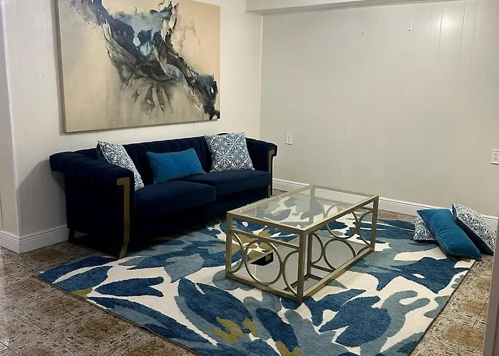 Bed3 Tropical Oasis Shared Bedroom Men Only