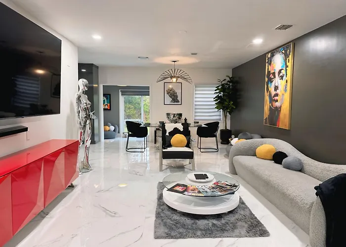 Modern 3Br Home Near Wynwood & Design District