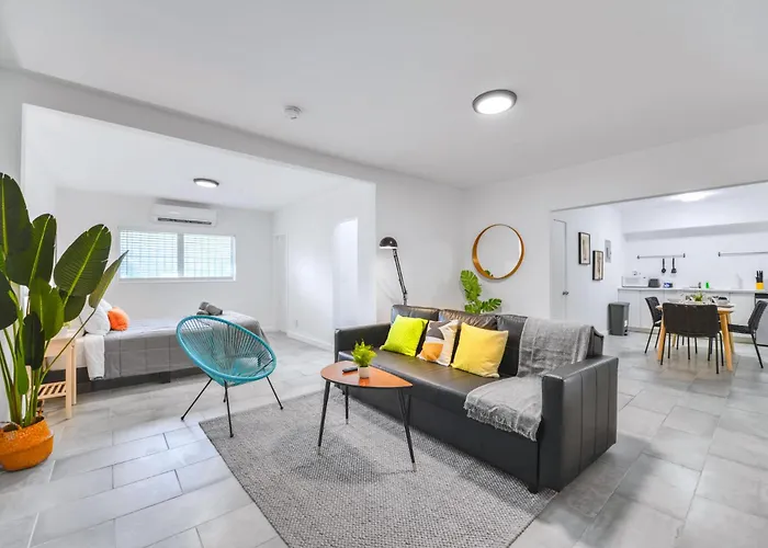 Comfy And Highlight Studio To Know Miami