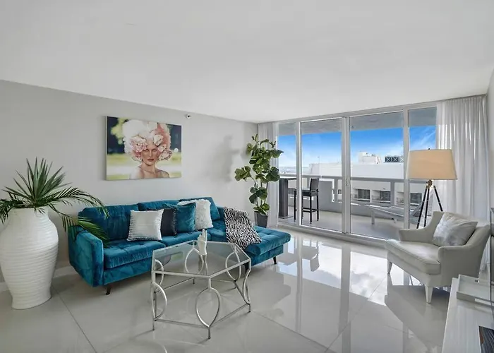 Sin City! Brand New And Water View!