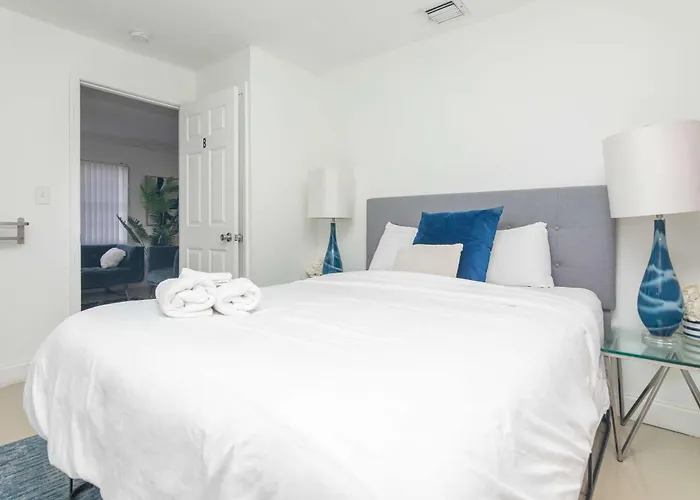 Tranquil Retreat Private Room With Homey Vibes