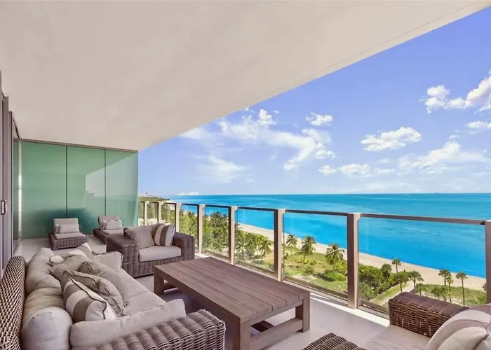 Luxury Coastal Living 3 Bedroom Unit
