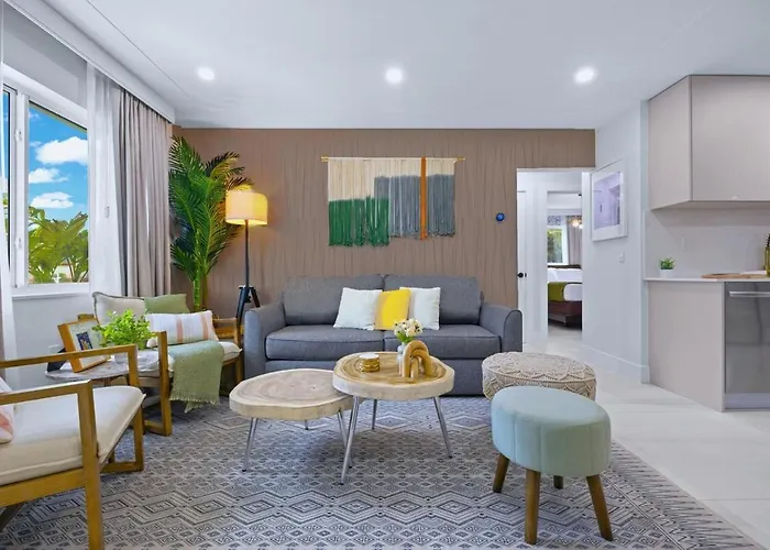 King Bed & Hot Tub, A Casita For Families & Pets