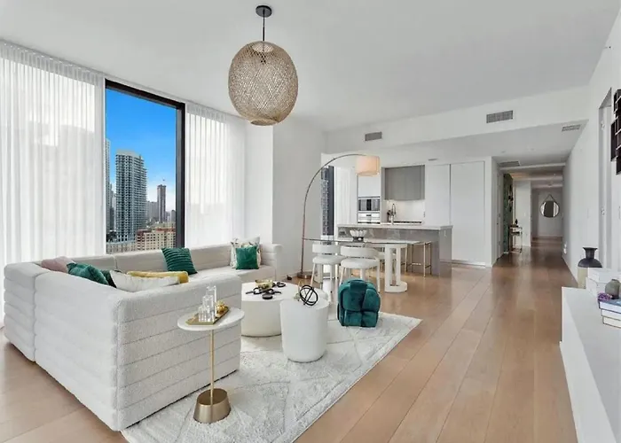 Sky Home With Bay Views In Miami Edgewater