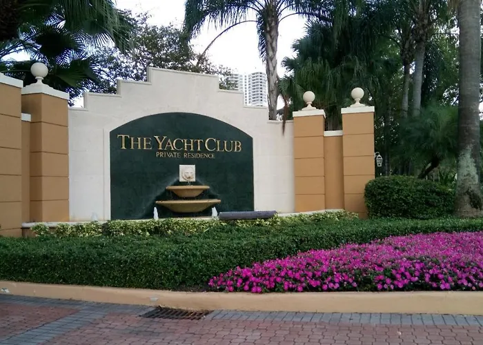 Yacht Club Aventura 2Br + 2Ba