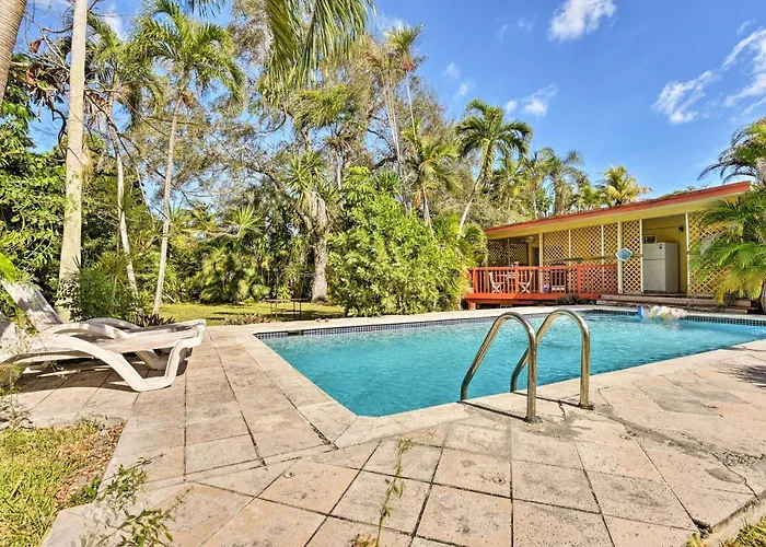 Quaint Central Miami Bungalow 10 Mi To Mid-Beach!