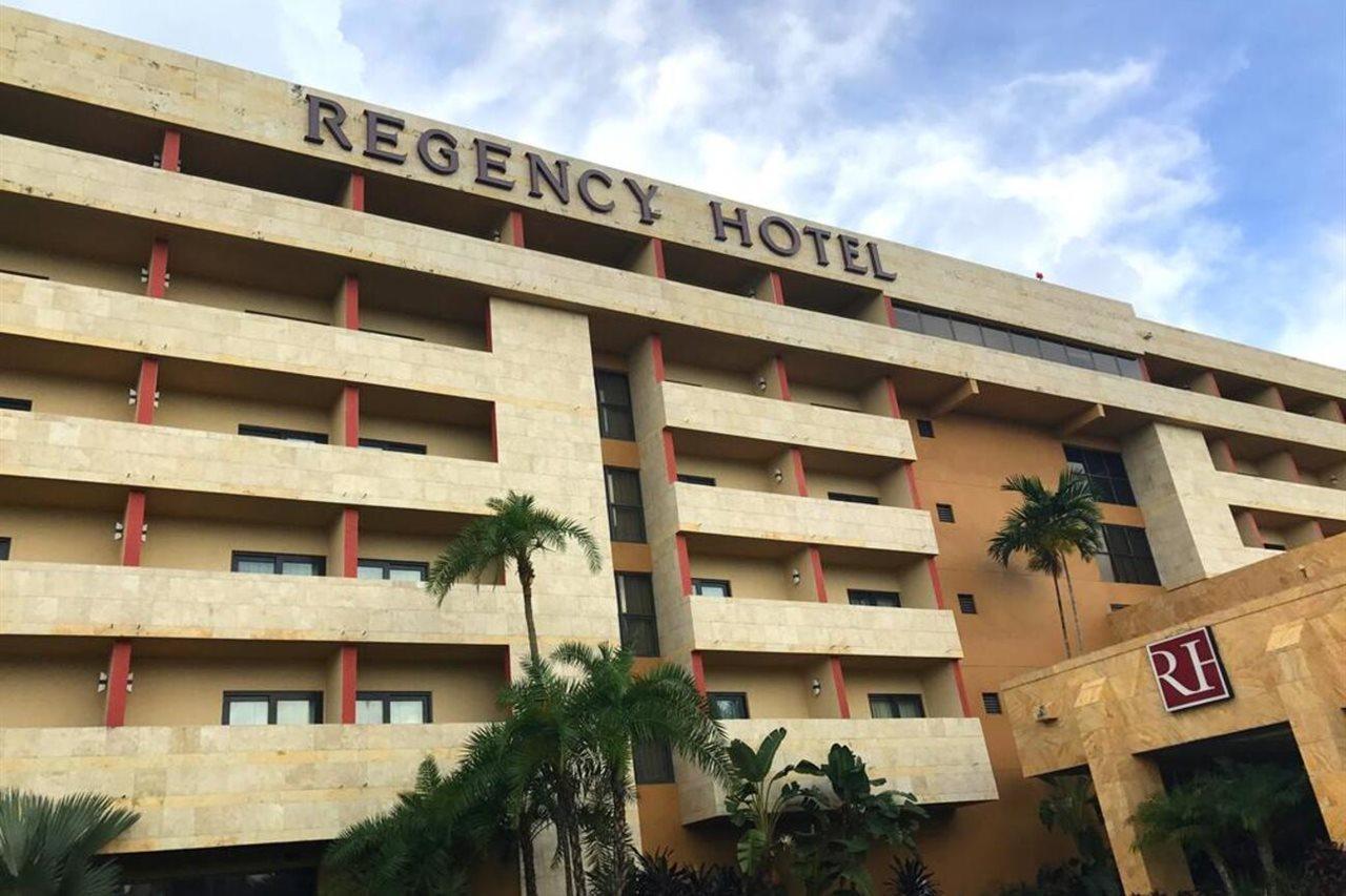 Hotel Regency Airport