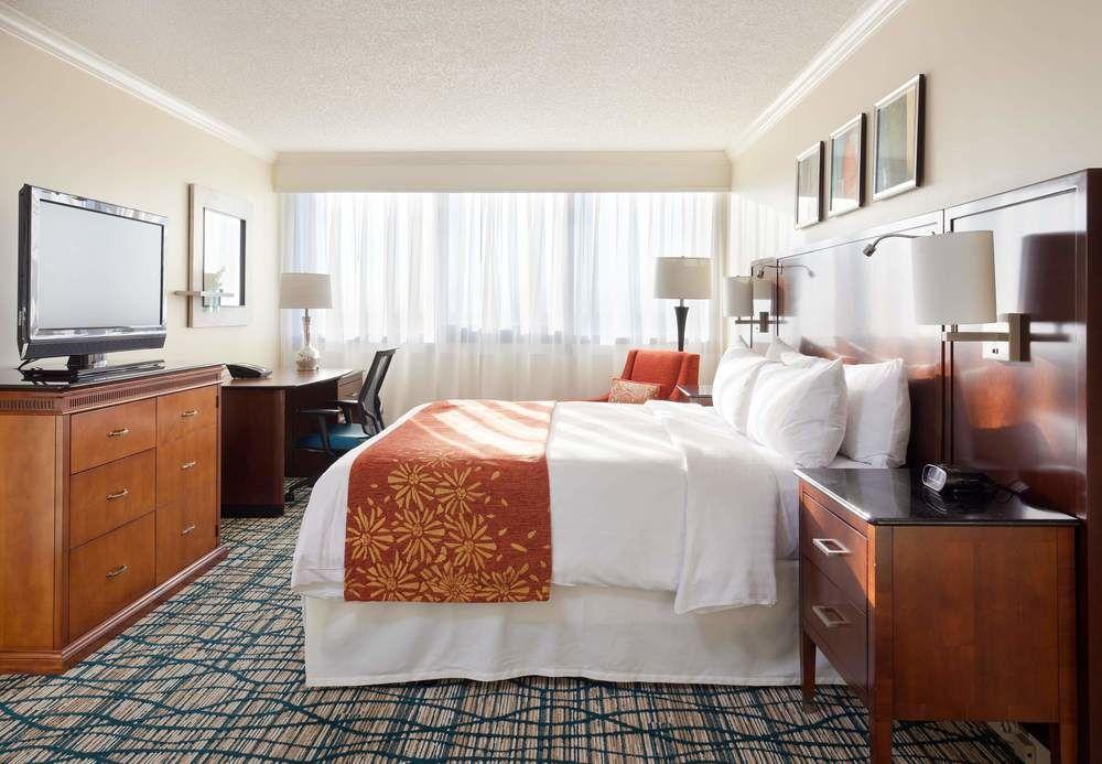 Airport Marriott Hotel