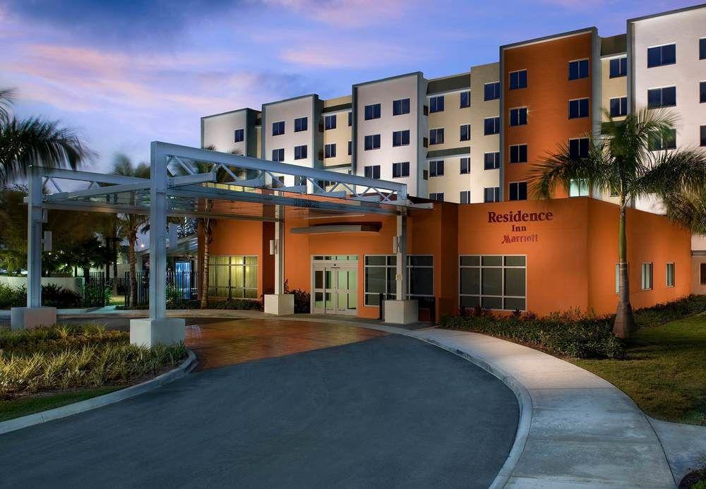 Hotel By Marriott Airport 3*